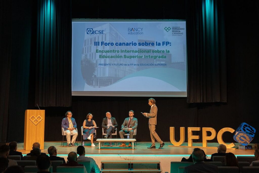 El pasado jueves 7 de noviembre, la directora del Instituto Nebrija de Formación Profesional, Silvia Robador, participó en el III Foro Debate canario sobre FP, organizado en colaboración con el Instituto Canario Superior de Estudios y Bancy Education