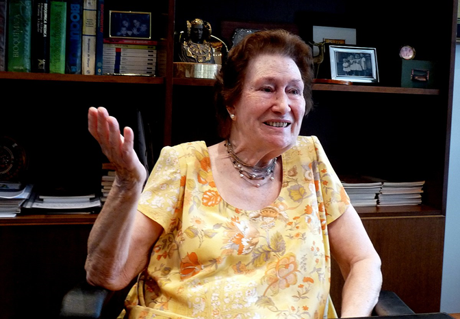 Ana María Lajusticia en su despacho. Fallece Ana María Lajusticia a sus 100 años de edad. 